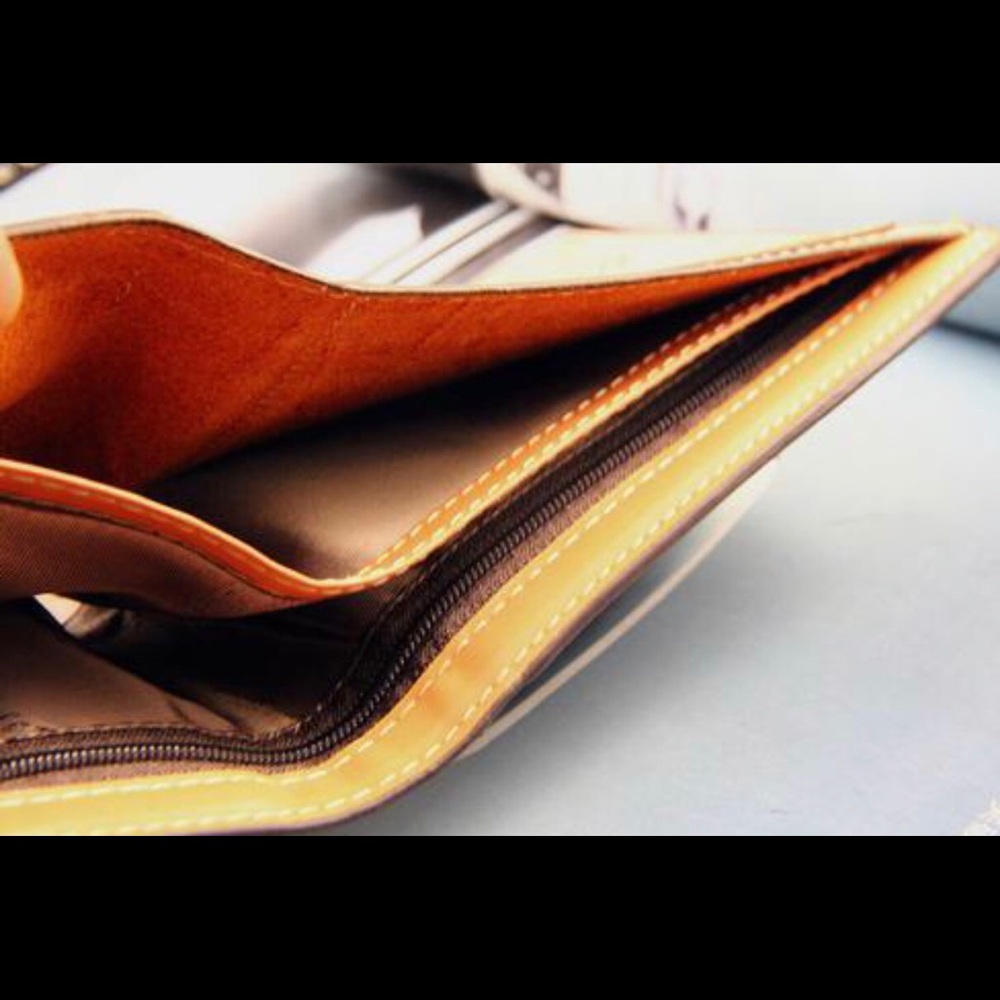 Men’s Genuine Leather wallet! NWT - Picture 4 of 5